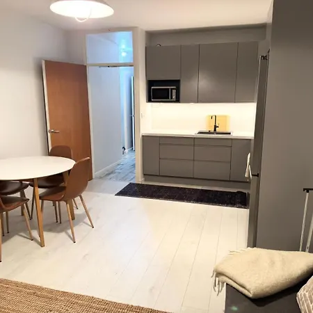 Hhh Enjoy With 7th Floor Views And Comfort, Free Parking